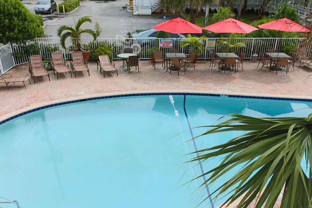 Collins Hotel Miami Beach Exterior photo